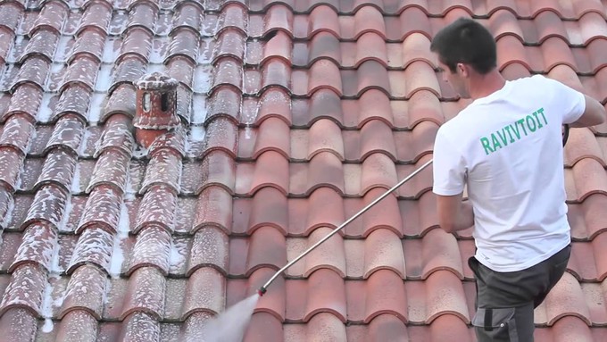 quel est le cout de revient au m2 pour un nettoyage toiture isolation veranda polycarbonate algimousse pro